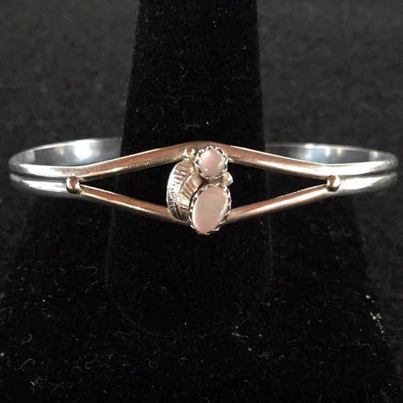 Jewelry - Pink Mother of Pearl Bracelet